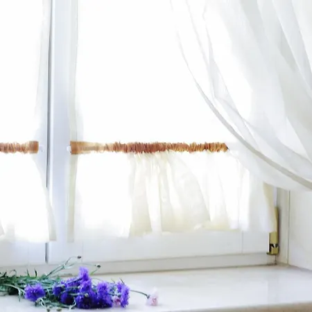 Готель Mini-hotel Under The Roof