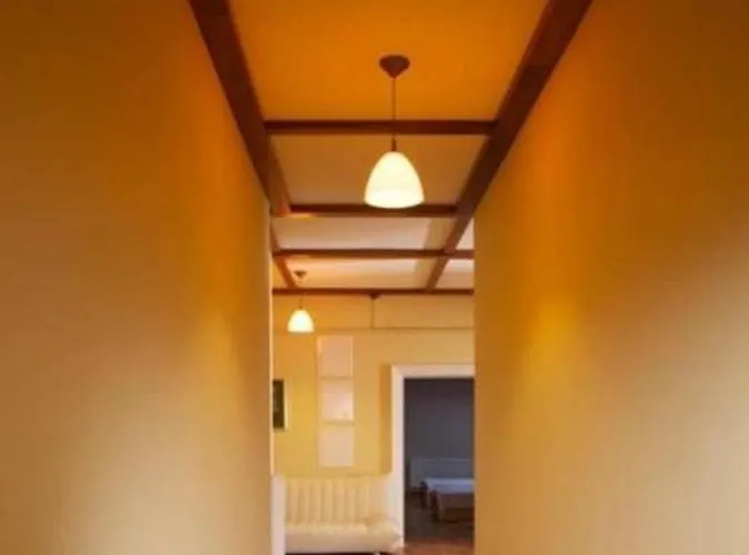 호텔 Mini-hotel Under The Roof 리비프