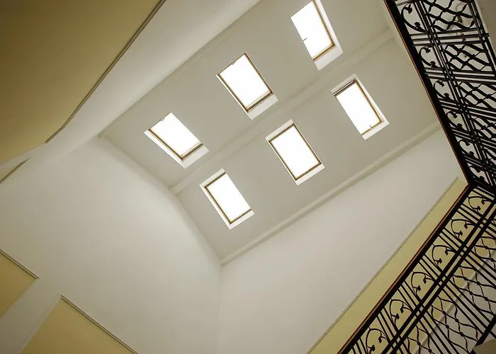 Mini-hotel Under The Roof 호텔