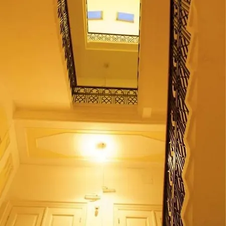 Mini-hotel Under The Roof Λβιβ