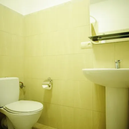 Ξενοδοχείο Mini-hotel Under The Roof *