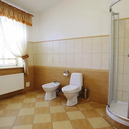 Mini-hotel Under The Roof * Λβιβ