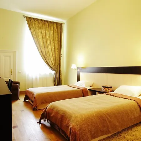 Hotell Mini-hotel Under The Roof *