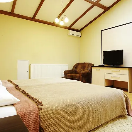 Mini-hotel Under The Roof Hotell Lviv