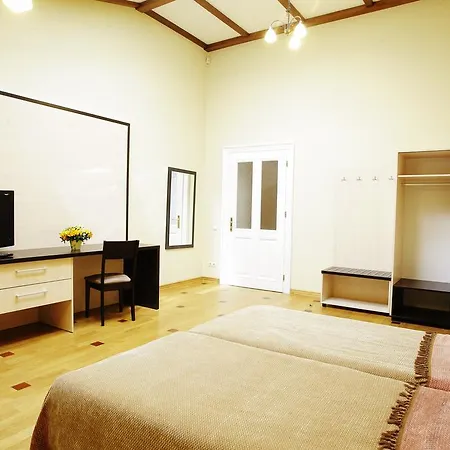 Hotell Mini-hotel Under The Roof *