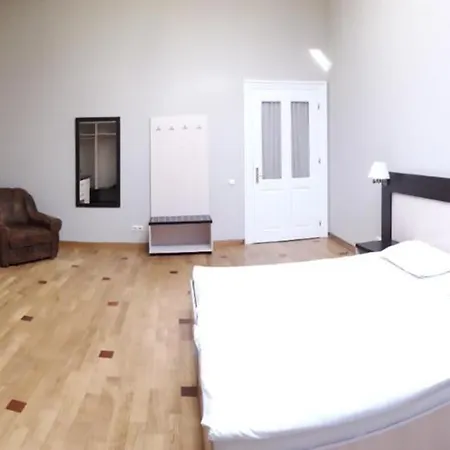 Ξενοδοχείο Mini-hotel Under The Roof *